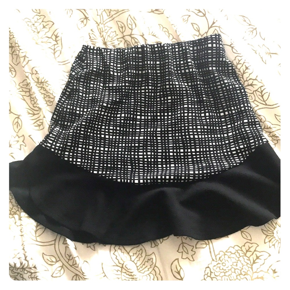 Saks Fifth Avenue Black and White Checkered Skirt